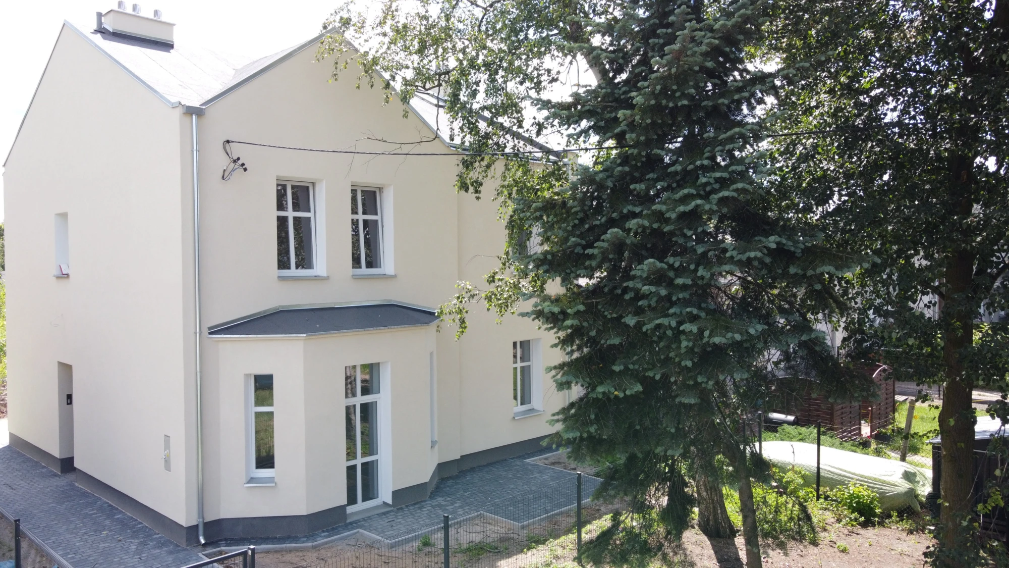 Czy warto kupić mieszkanie w kamienicy